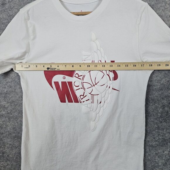 Nike Air Jordan Kids Size S Tee T-Shirt Wings Basketball Logo Upside Down Swoosh - Picture 9 of 11